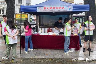 杜兰特：布克打过总决赛/奥运会/全明星 他的比赛理解水平非常高